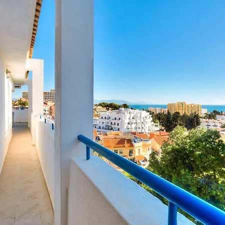 Luminoso Atico Con Vistas Al Mar Y Terraza Amplia Apartment Benalmadena
